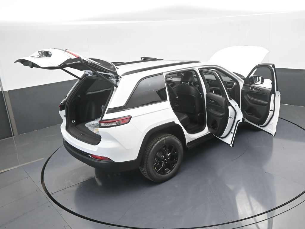 Used 2025 Bright White Clearcoat Jeep Altitude X image 62