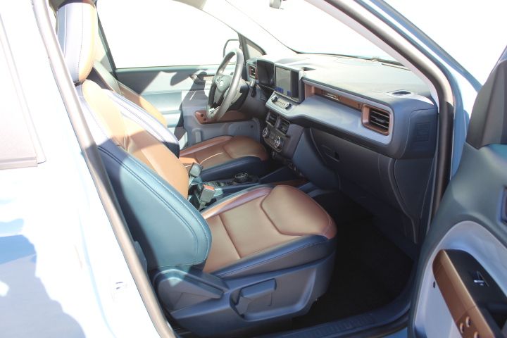 Used Car 2022 Ford Maverick  Lariat For Sale Under $30,000 In Georgetown, Texas