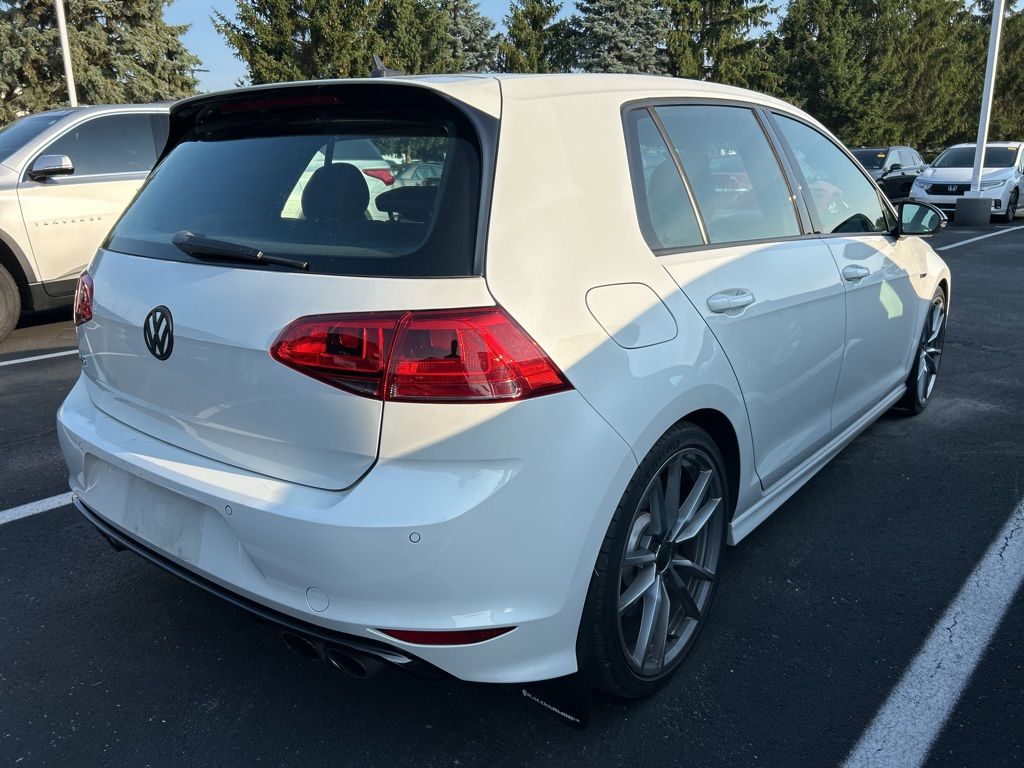 Thumbnail: 2017 Volkswagen Golf - 3