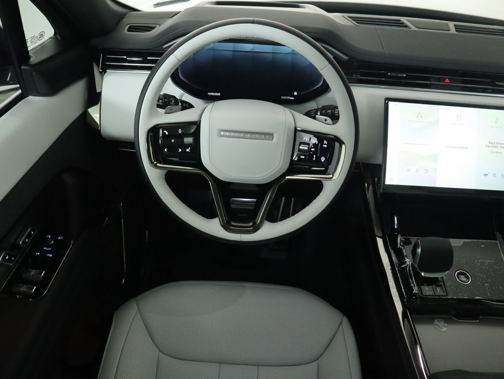 Thumbnail: 2025 Land Rover Range Rover Sport - 11