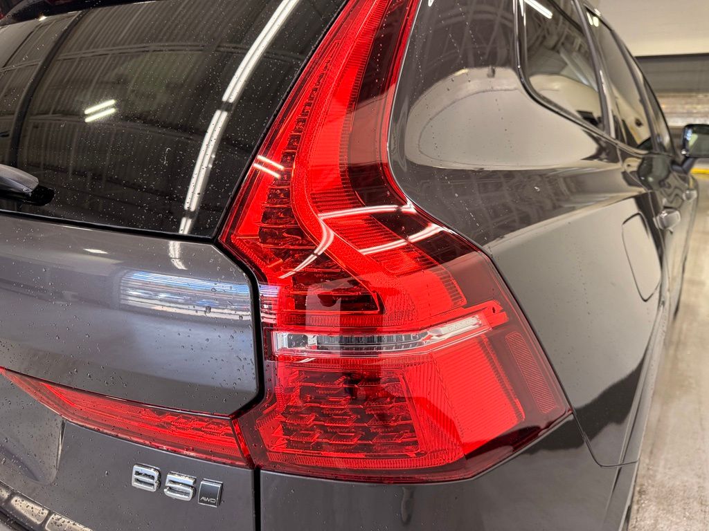 Thumbnail: 2023 Volvo XC60 - 5