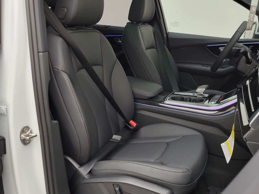 Thumbnail: 2026 Audi Q7 - 17