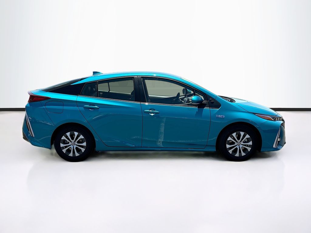 Thumbnail: 2021 Toyota Prius Prime - 4