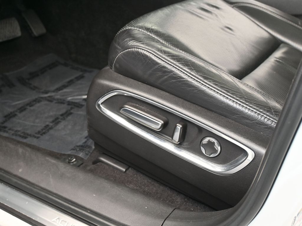 Used 2020 Black Acura Technology image 13