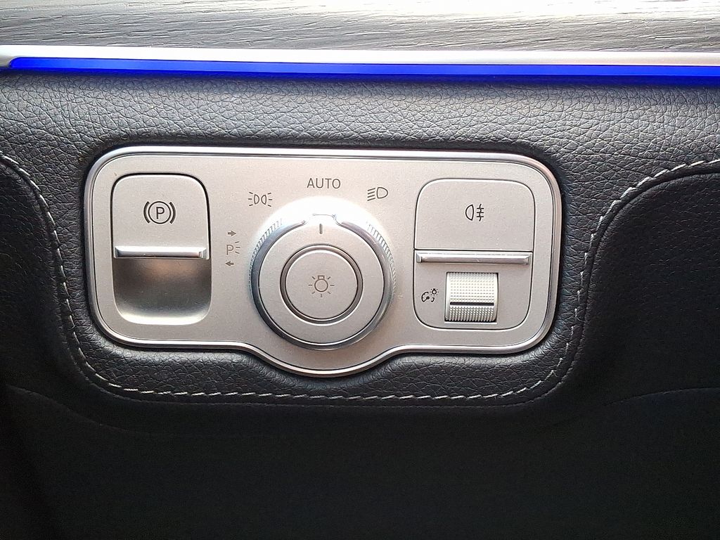 Thumbnail: 2021 Mercedes-Benz GLE - 25