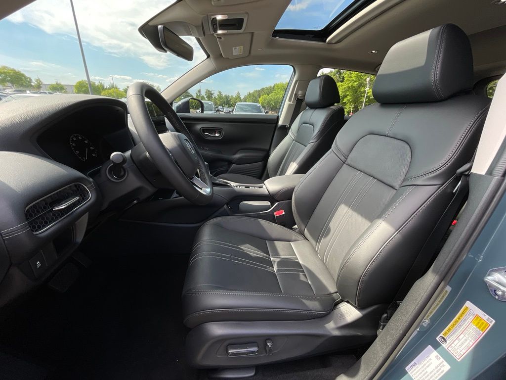 Thumbnail: 2027 Honda HR-V - 27