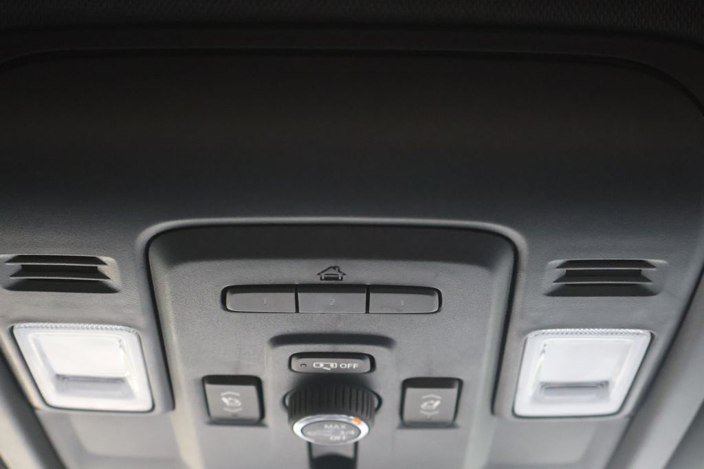 Thumbnail: 2024 Chevrolet Suburban - 25