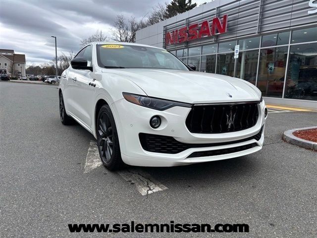White 2024 Maserati Levante GT AWD SUV / Crossover All-Wheel Drive 8-Speed Automatic
