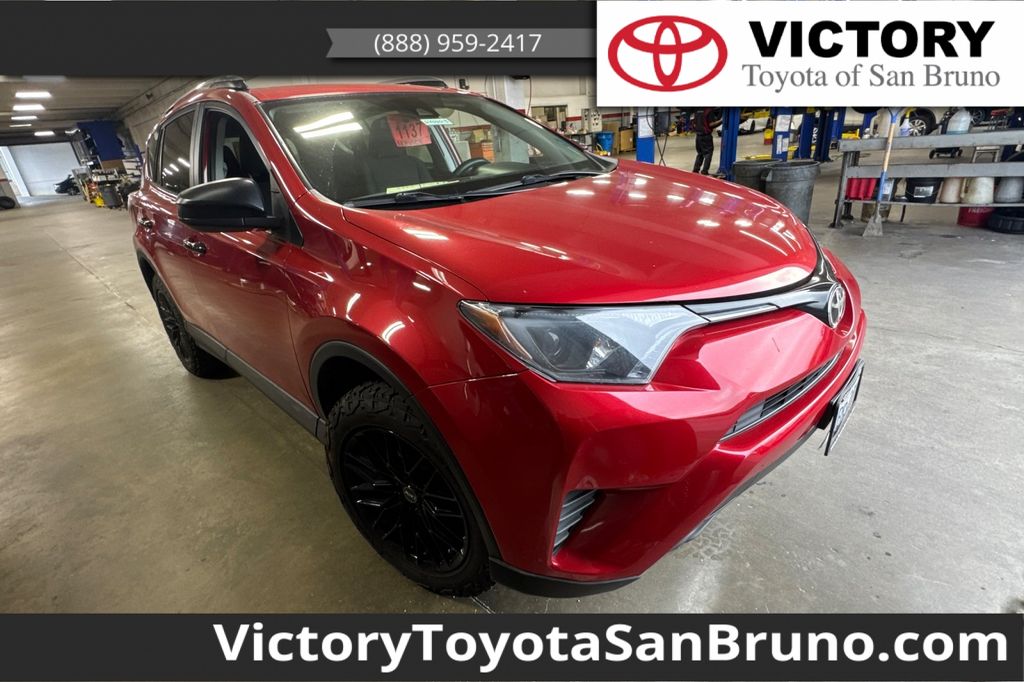 Barcelona Red Metallic 2017 Toyota RAV4 SUV / Crossover Front-Wheel Drive 6-Speed Automatic