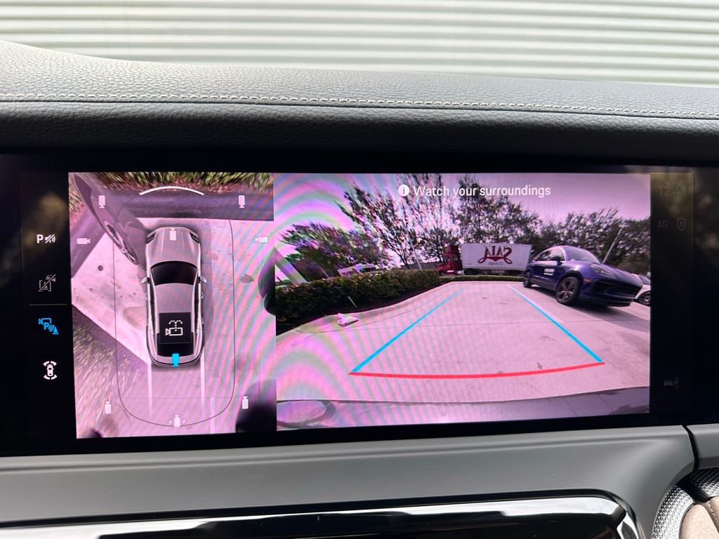 Thumbnail: 2026 Porsche Panamera - 32