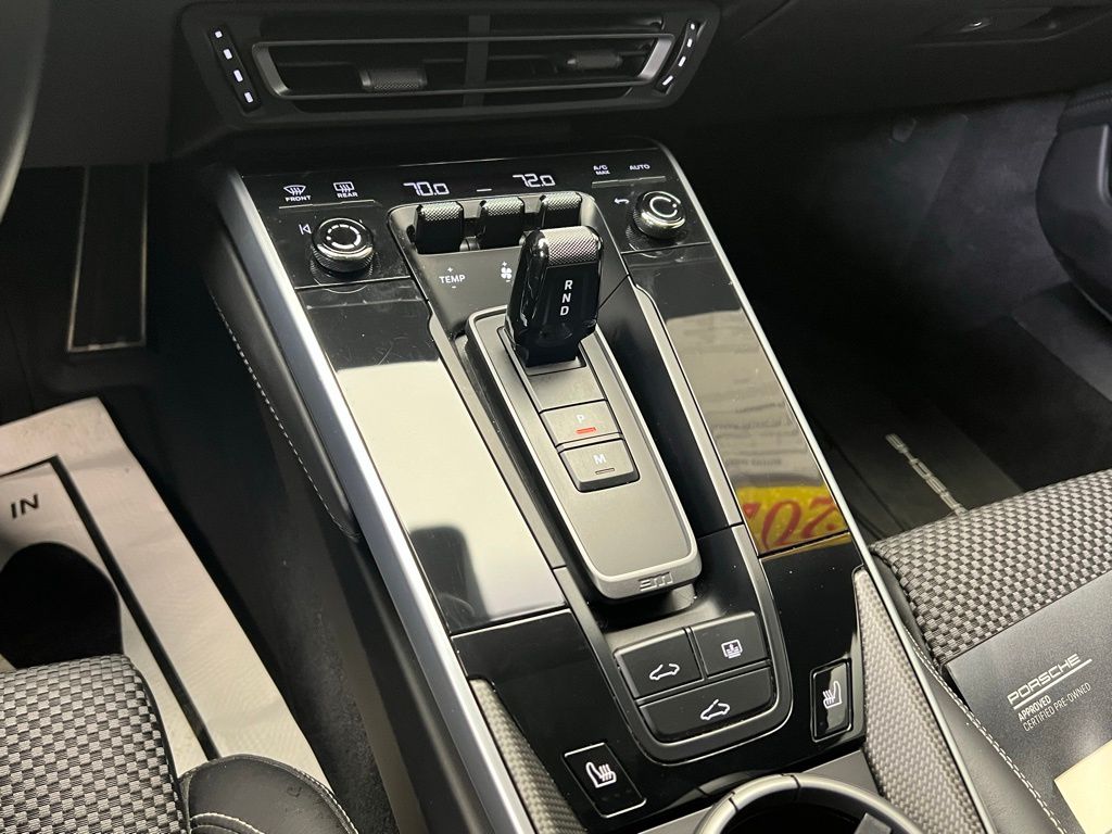 Thumbnail: 2024 Porsche 911 - 11