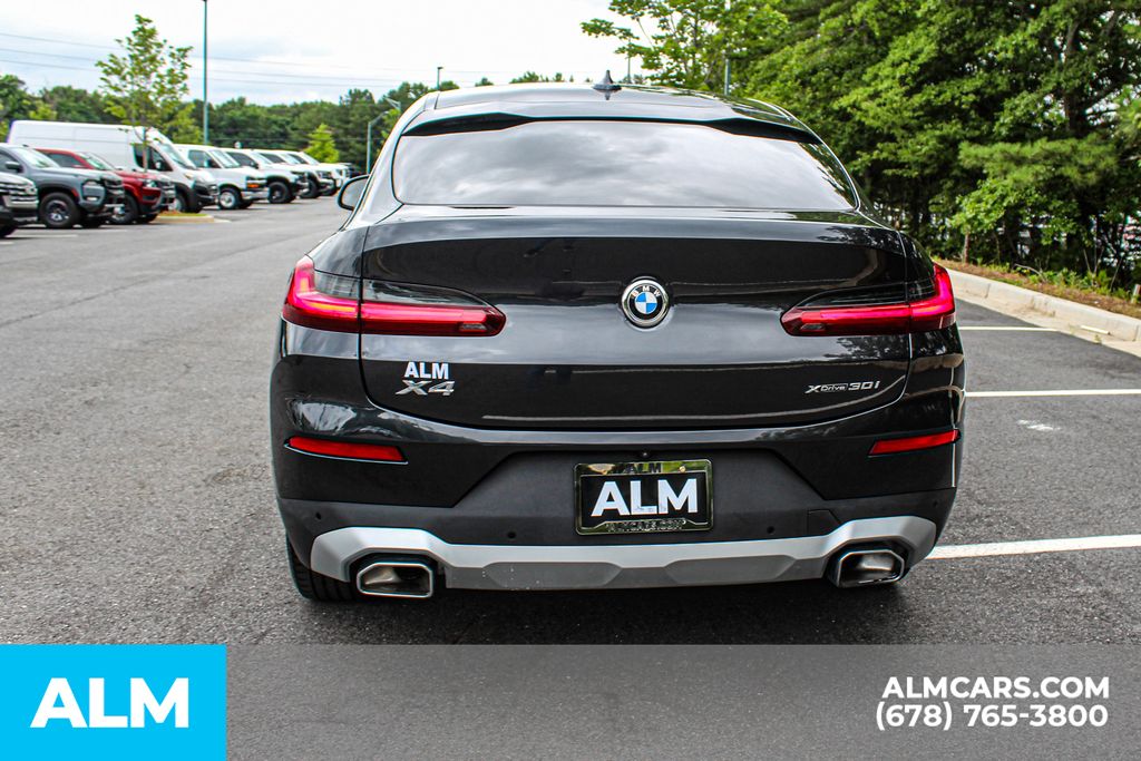 Used 2024 Gray BMW xDrive30i image 9