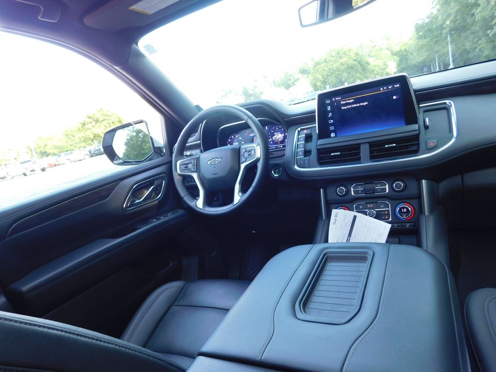 Thumbnail: 2023 Chevrolet Tahoe - 3