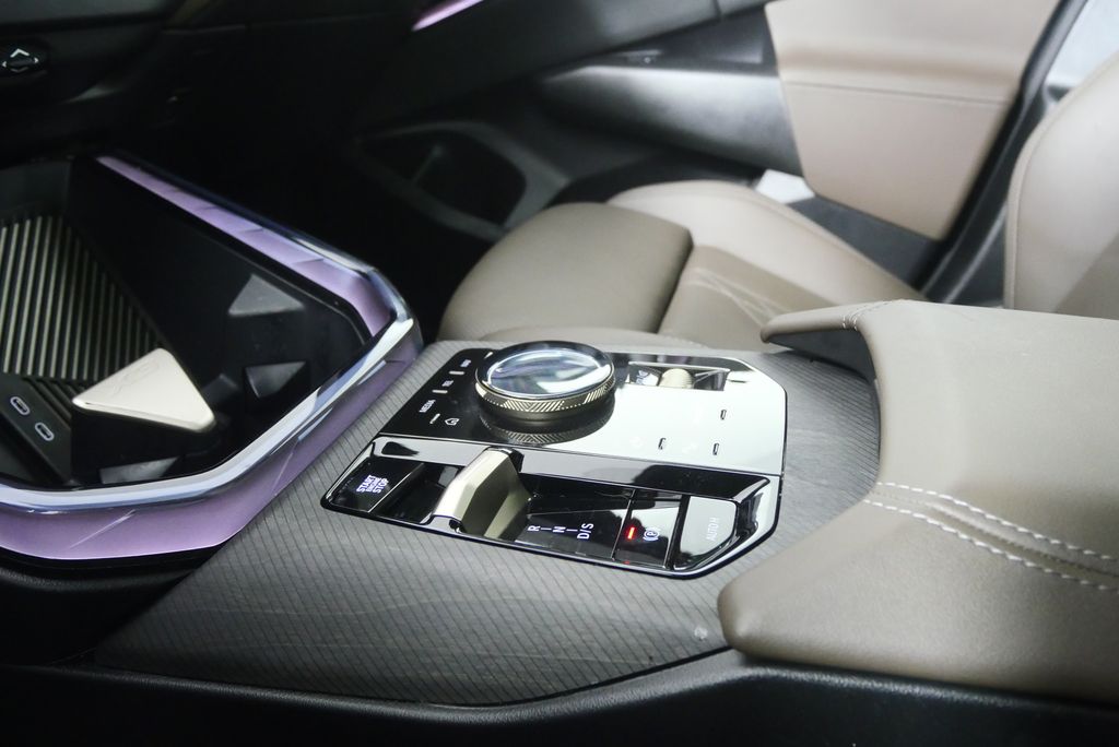 Thumbnail: 2025 BMW X3 - 20