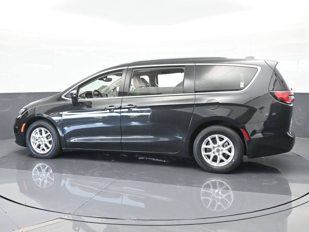 Used 2021 Chrysler Pacifica Touring L with VIN 2C4RC1BG7MR601156 for sale in Miami, FL