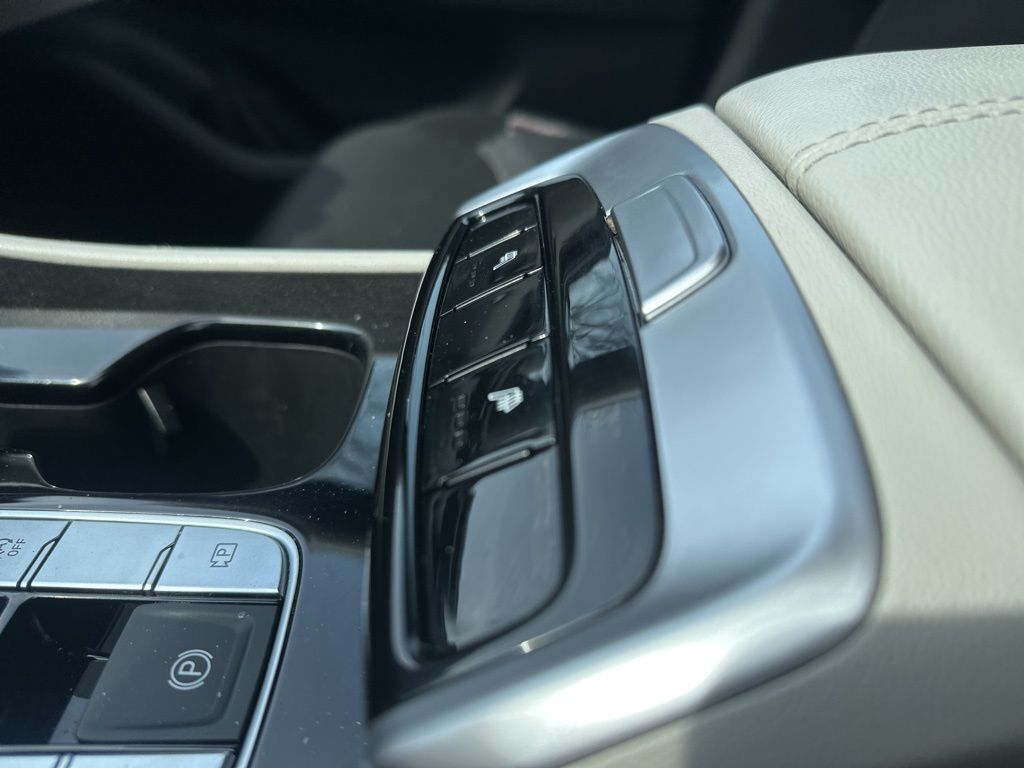 Certified Used 2023 Black Hyundai SEL image 12