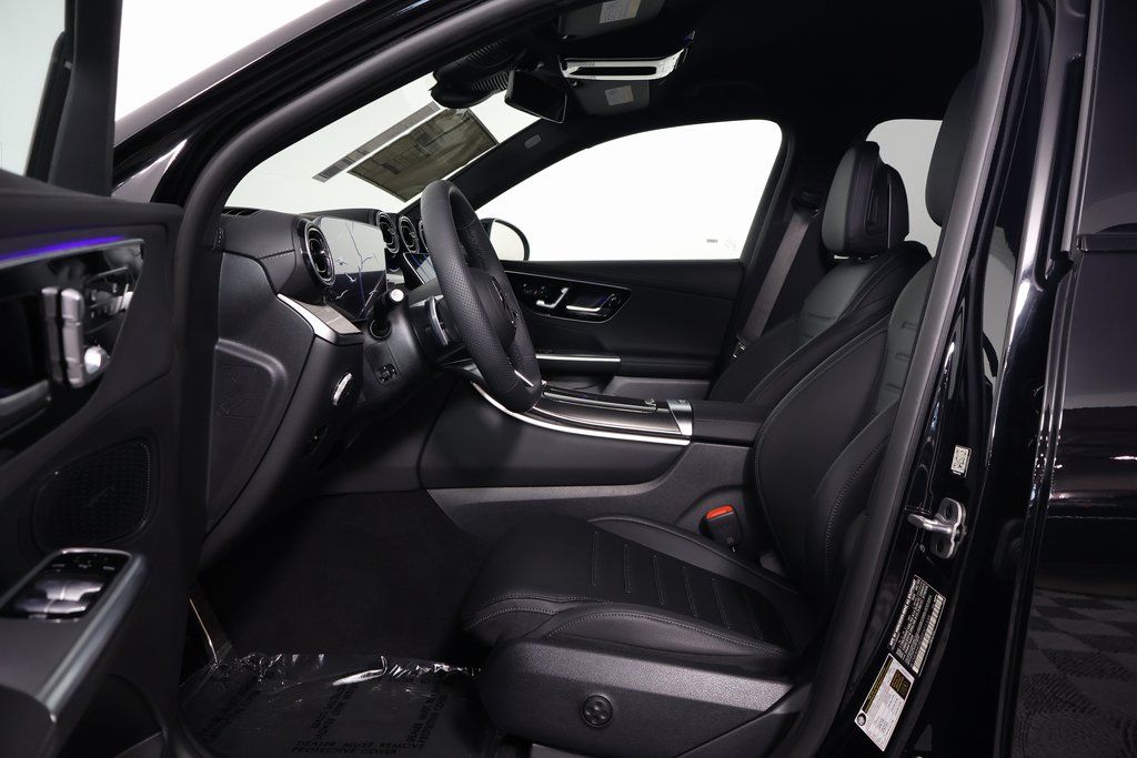 2025 Mercedes-Benz GLC 300 5