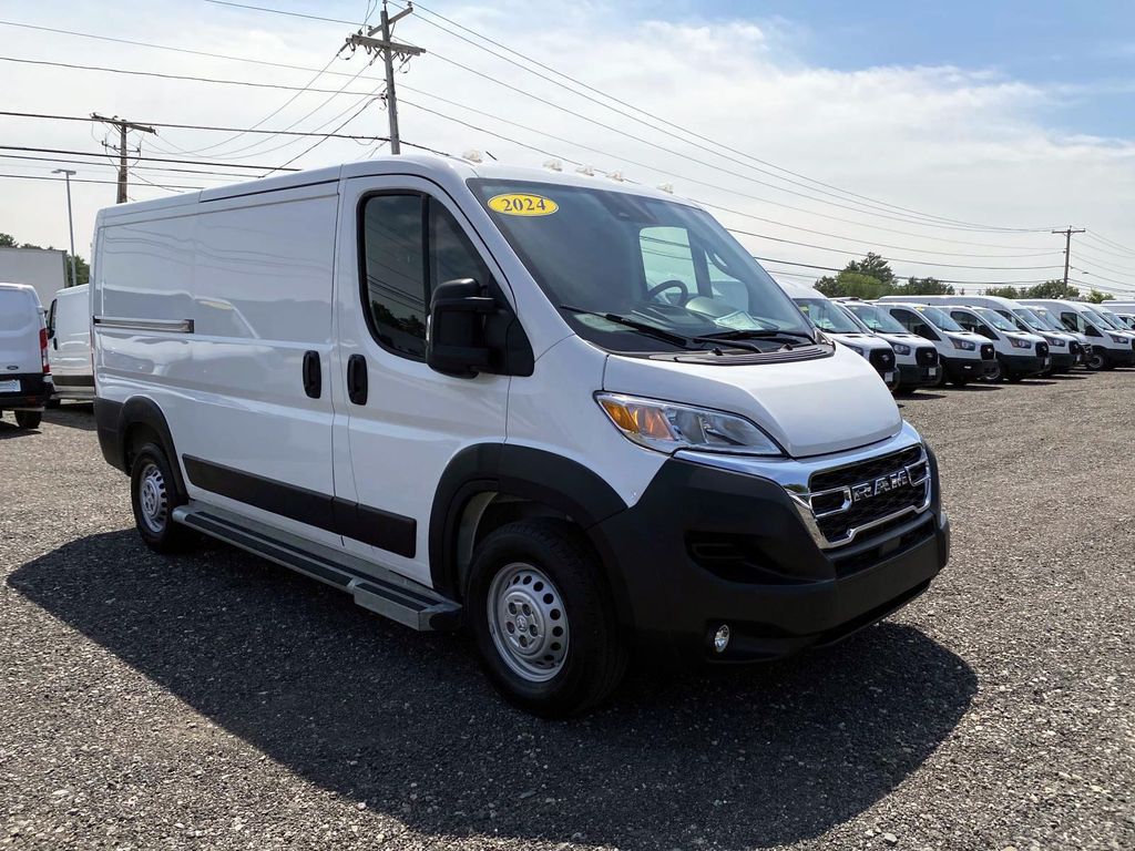 Bright White Clearcoat 2025 RAM ProMaster Van 9-Speed Automatic