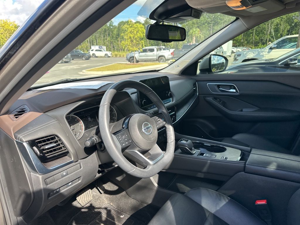 2021 Champagne Silver Metallic Nissan Rogue SL FWD SUV
