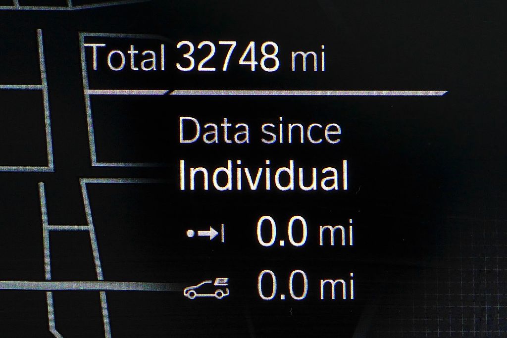 Thumbnail: 2023 BMW 5 Series - 32