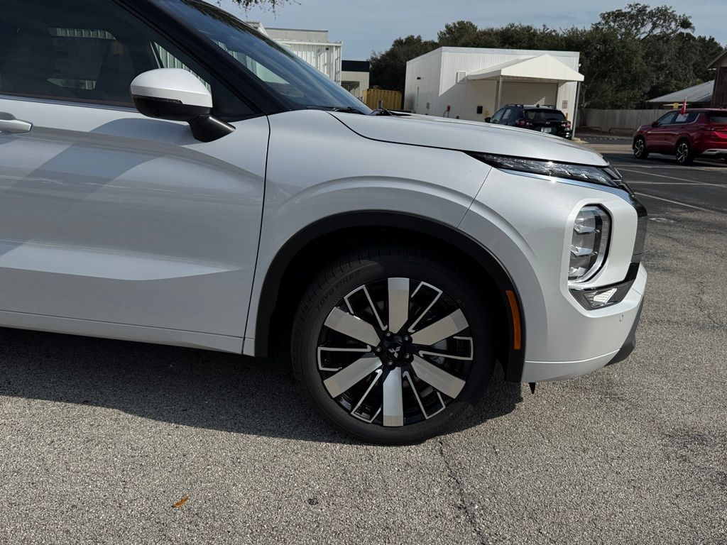 New 2026 Mitsubishi Outlander SUV