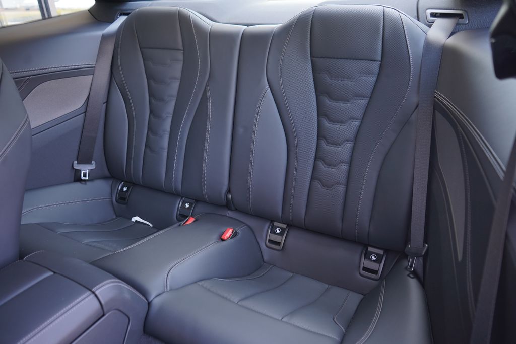 Thumbnail: 2026 BMW 8 Series - 20