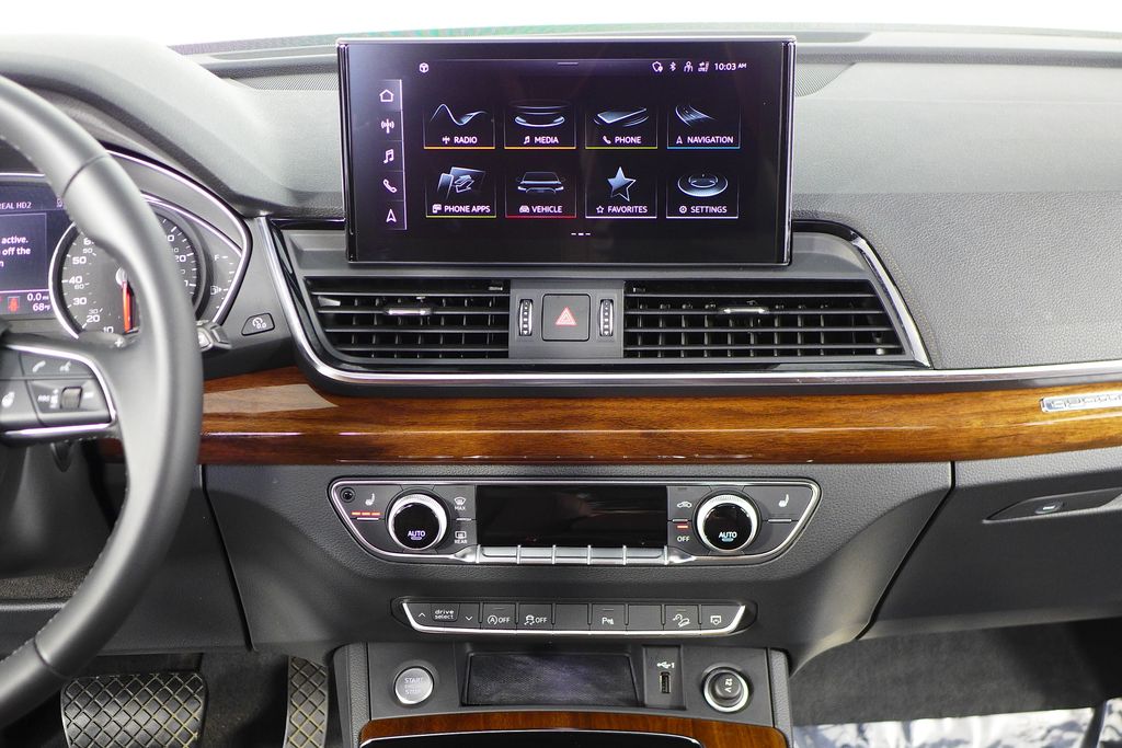 Thumbnail: 2022 Audi Q5 - 26