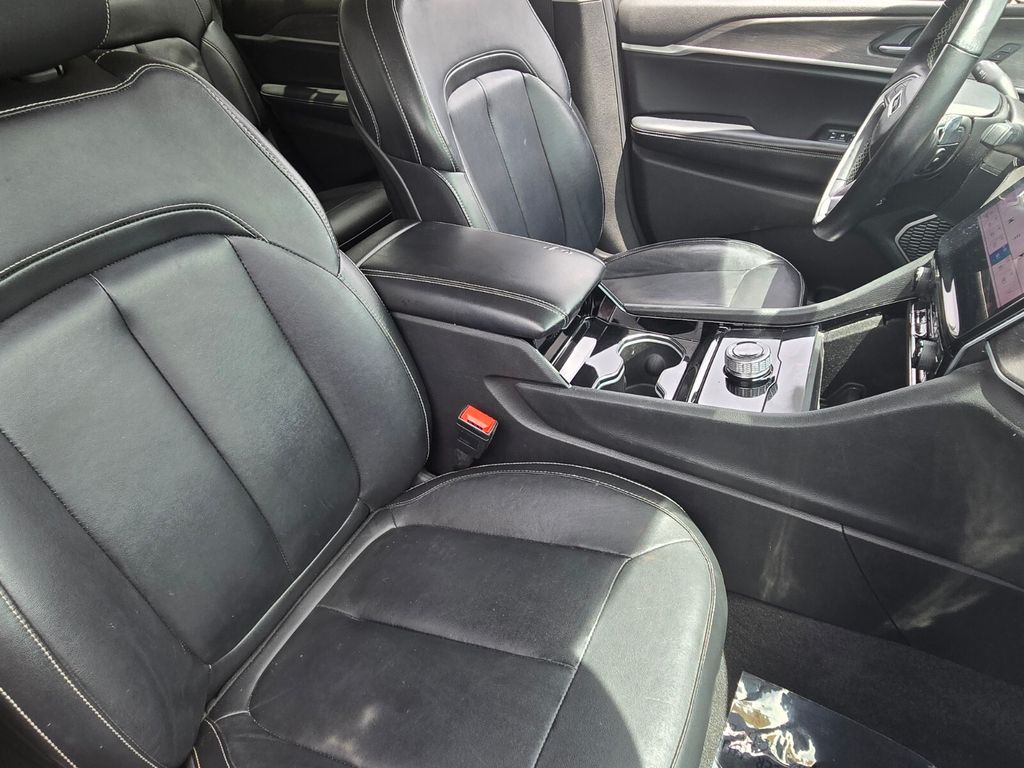 2022 Jeep Cherokee - $23,800