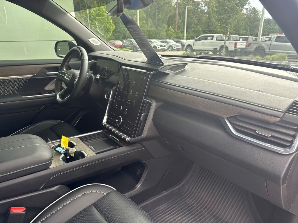 2025 GMC Acadia FWD Denali