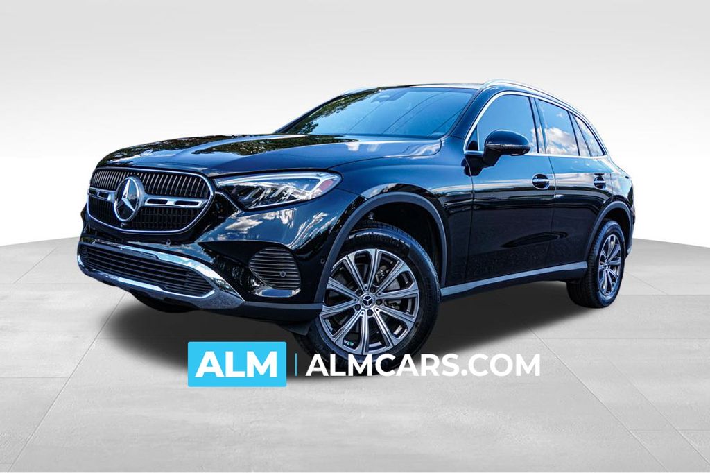 2023 Mercedes-Benz GLC GLC 300's photo