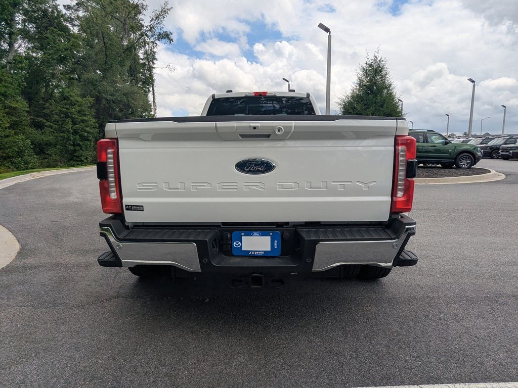 2026 Ford F-350 Super Duty LARIAT