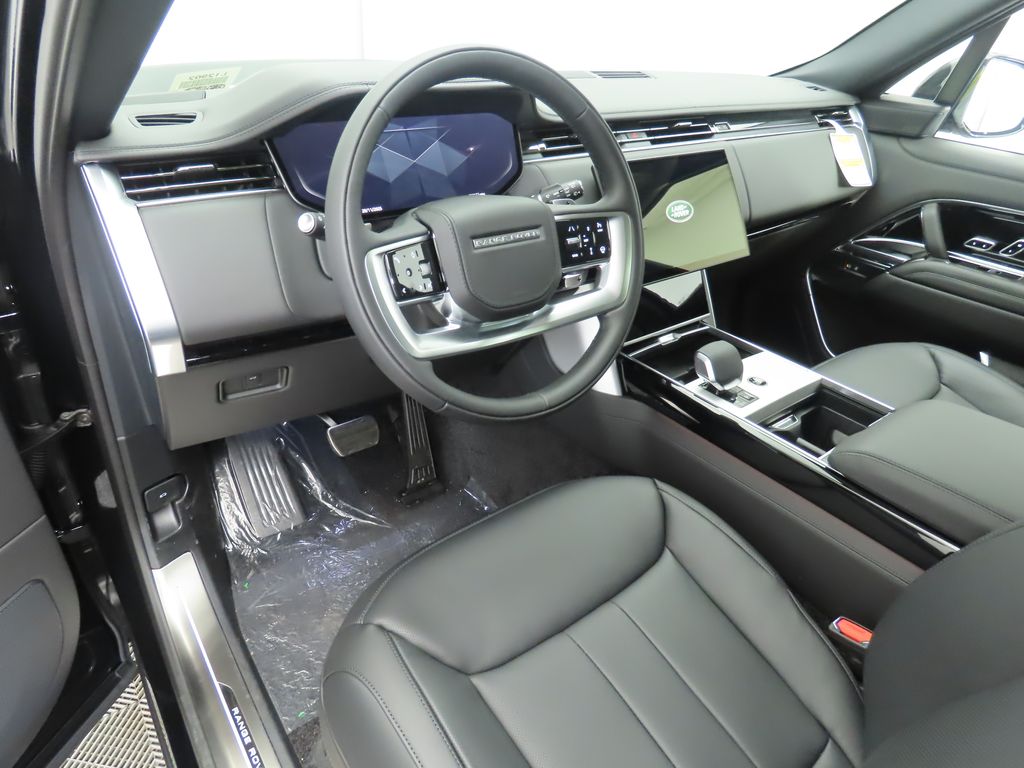 Thumbnail: 2025 Land Rover Range Rover - 9