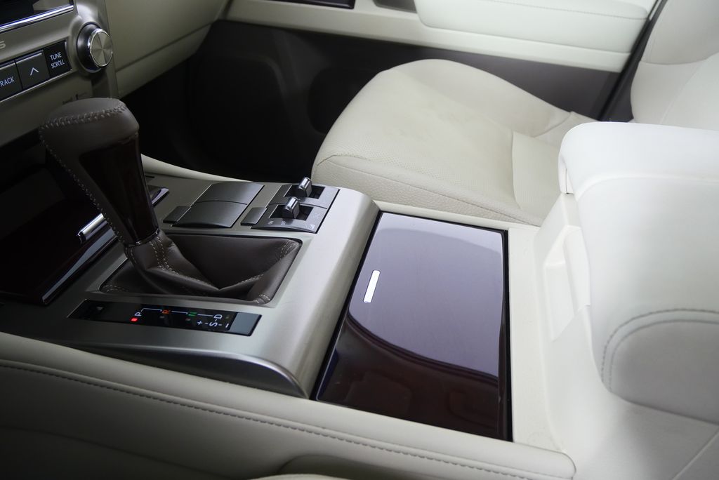 Thumbnail: 2019 Lexus GX - 27