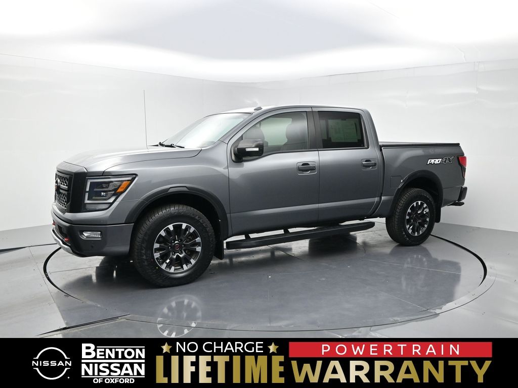 2021 Nissan Titan PRO-4X Crew Cab 4WD