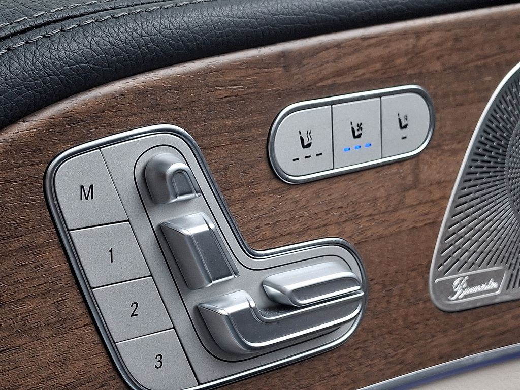 Thumbnail: 2024 Mercedes-Benz GLS - 27