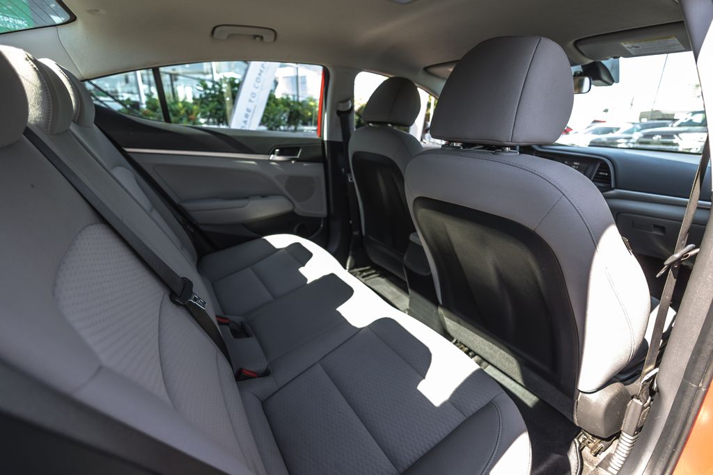 2020 Hyundai Elantra SE thumbnail 25