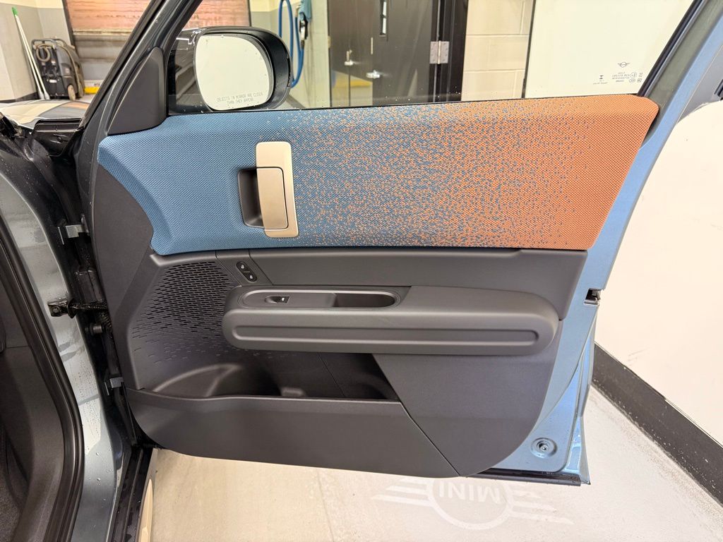 Thumbnail: 2025 MINI Cooper Countryman - 27