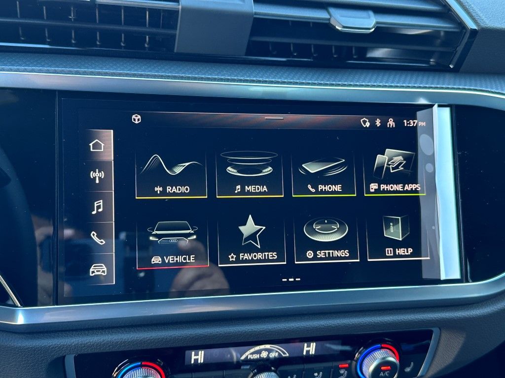 Thumbnail: 2025 Audi Q3 - 23