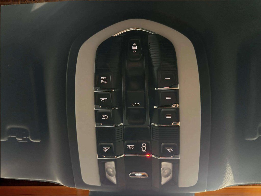 Used 2024 Chalk Porsche  image 13