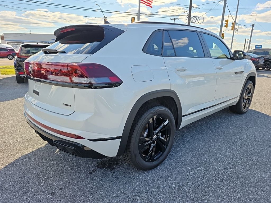 2026 Volkswagen Atlas Cross Sport 2.0T SEL R-Line Black - 5