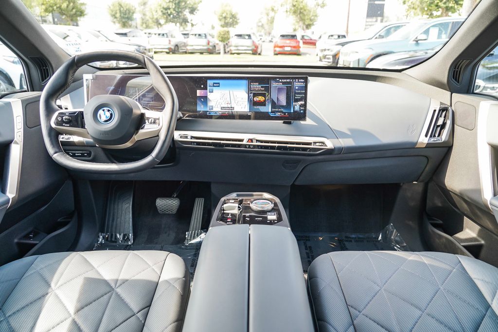 2023 BMW iX xDrive50 12