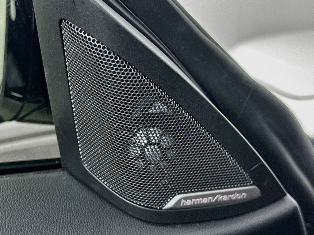 Thumbnail: 2023 BMW i4 - 19