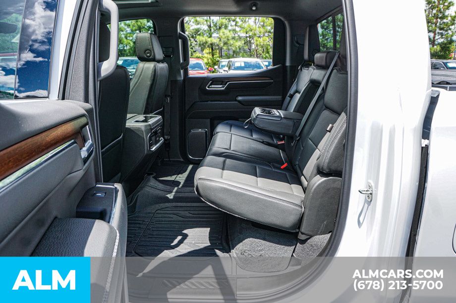 Used 2024 White GMC Denali image 22