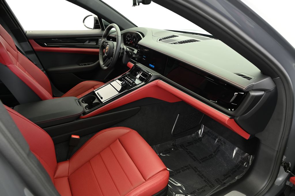 Thumbnail: 2025 Porsche Panamera - 27