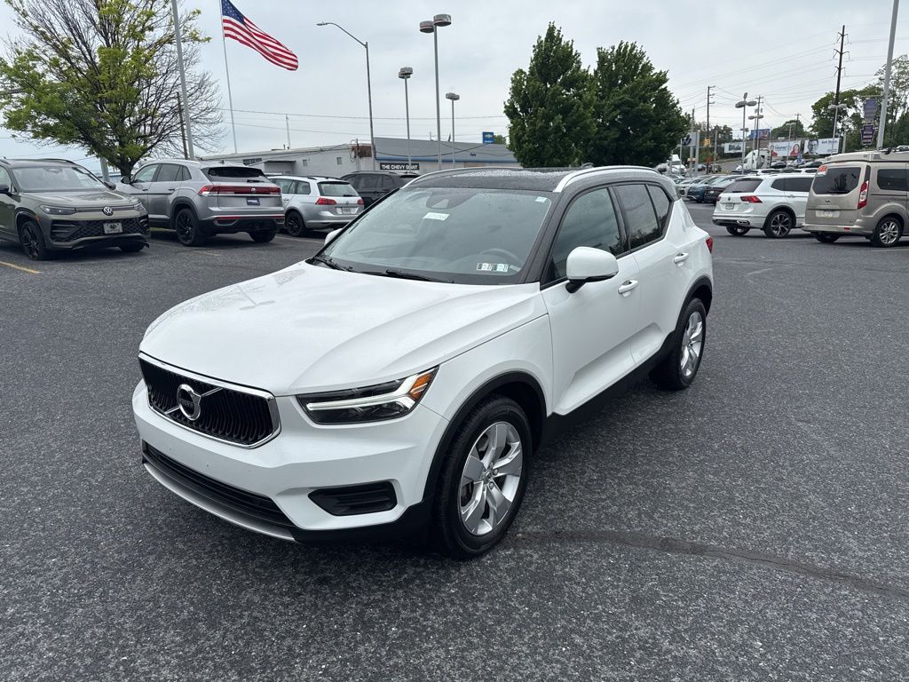 2020 Volvo XC40 Momentum - 8