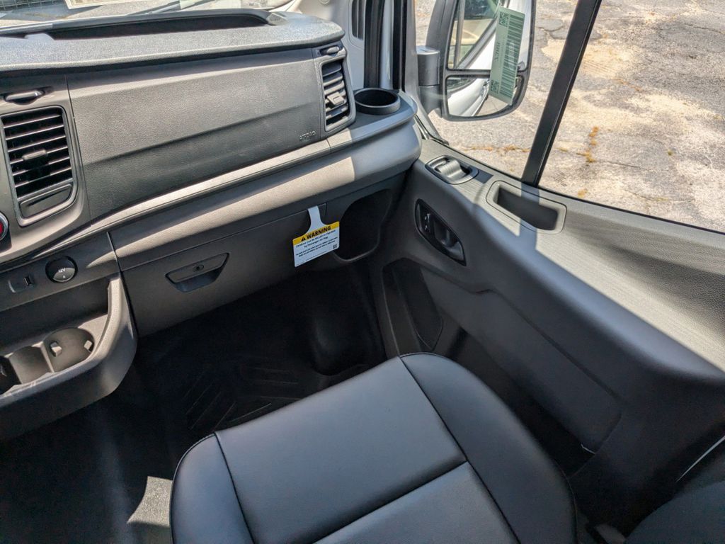 2025 Ford Transit 250