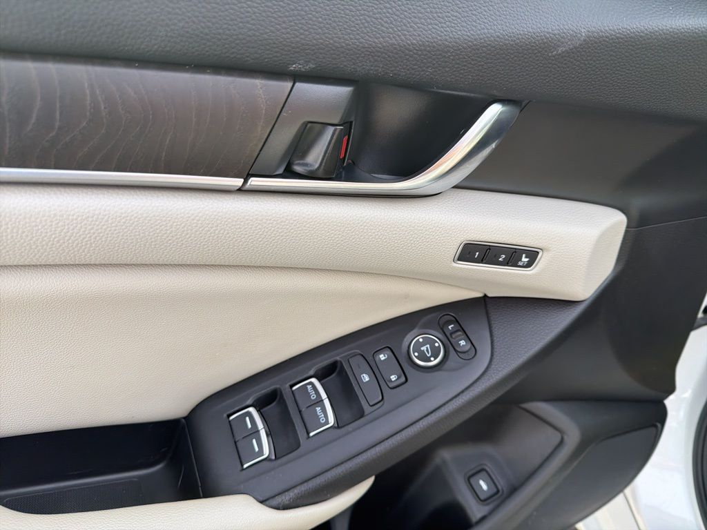 Thumbnail: 2021 Honda Accord - 27