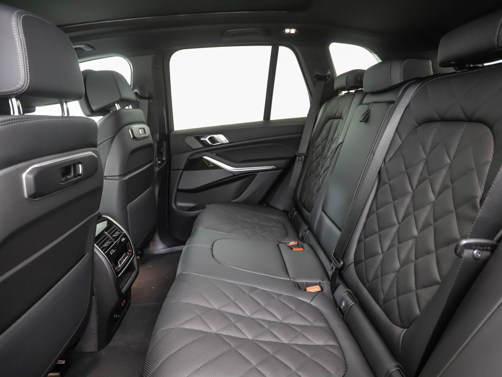 Thumbnail: 2026 BMW X5 - 22