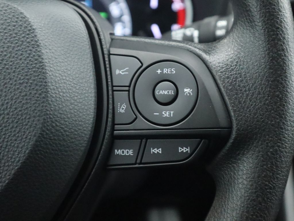 Thumbnail: 2025 Toyota RAV4 - 12