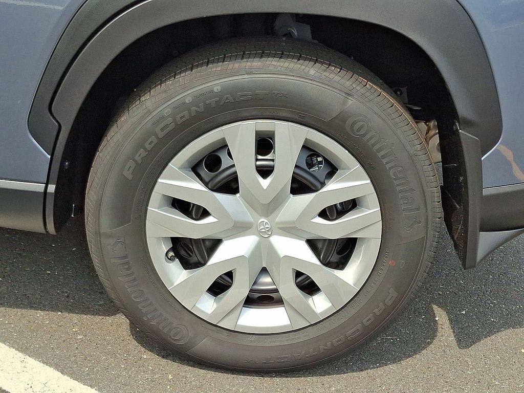 2025 Toyota Corolla Cross L 5